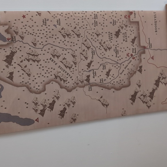 Wall hanging map of Rocky Mountain National Park - Picture 3 of 3